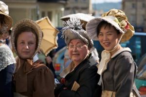 Aha! We managed to capture Suzi with Aylwen and Wendy. Isn't her turban smashing? She got stopped for photos all day.